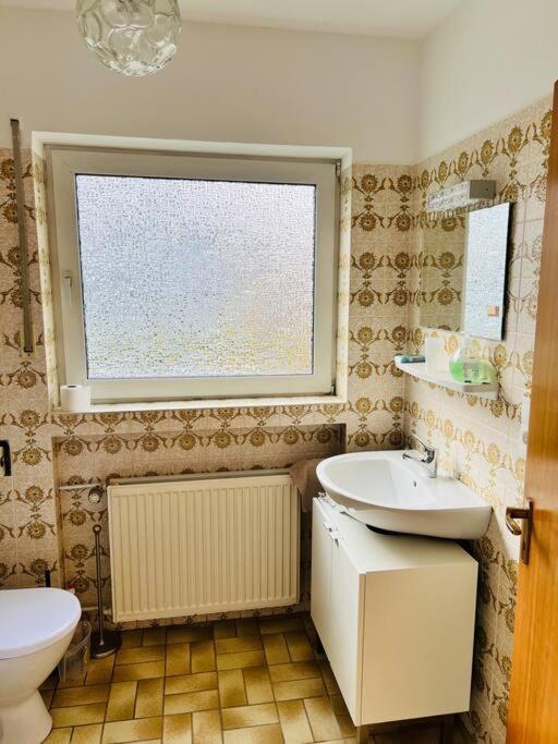 Ferienwohnung In Rheinnaehe Rheinbreitbach Exterior foto